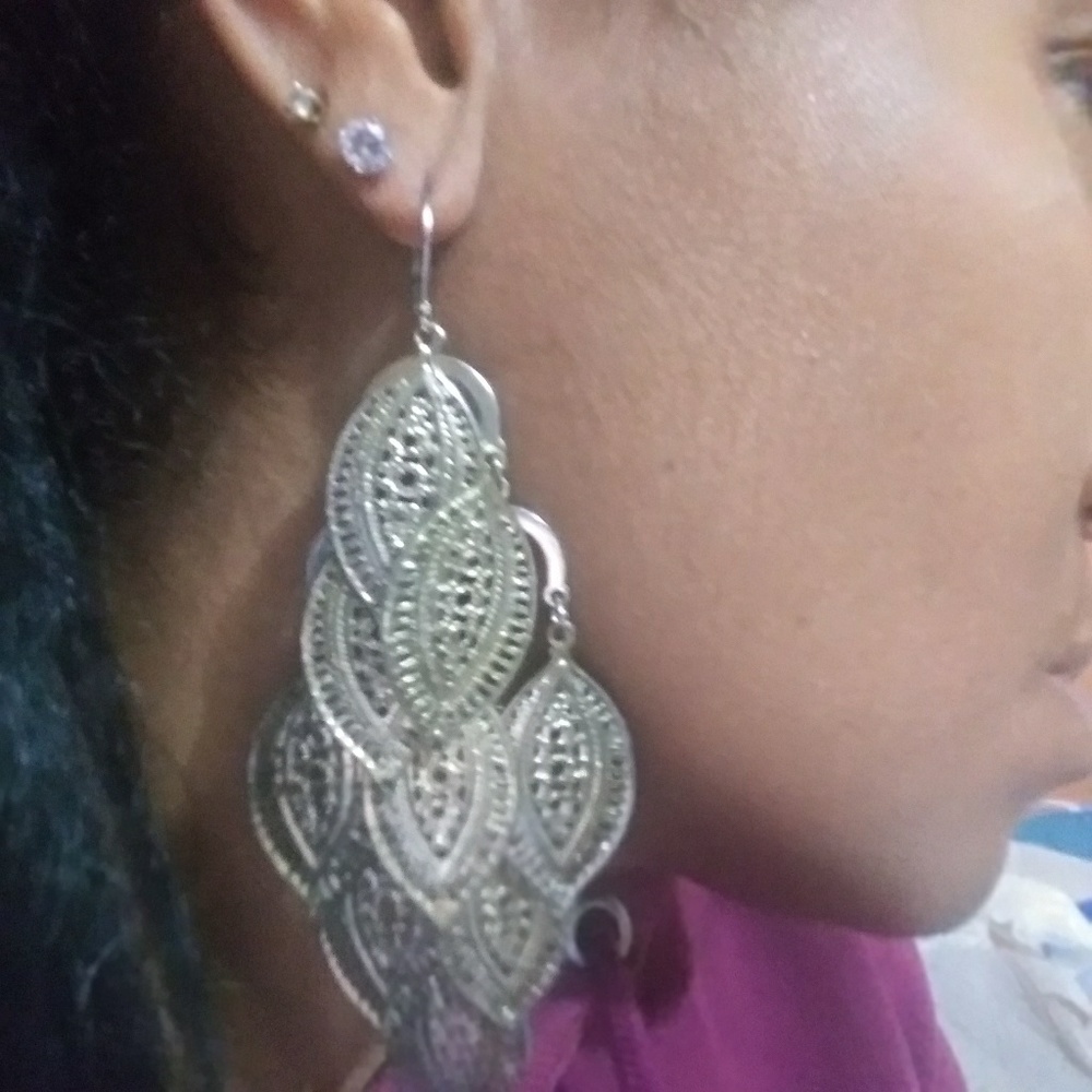 Earringd - Picture 3 of 3